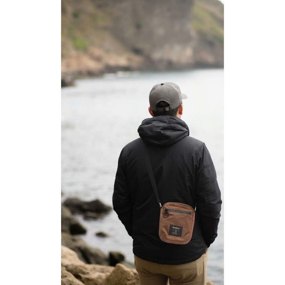 BARBOUR Mens Field Wax Crossbody Bag Tan Black